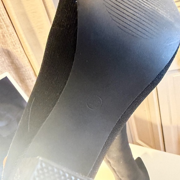 Elegant Black knit Knee-High Women's Boots - Picture 5 of 13